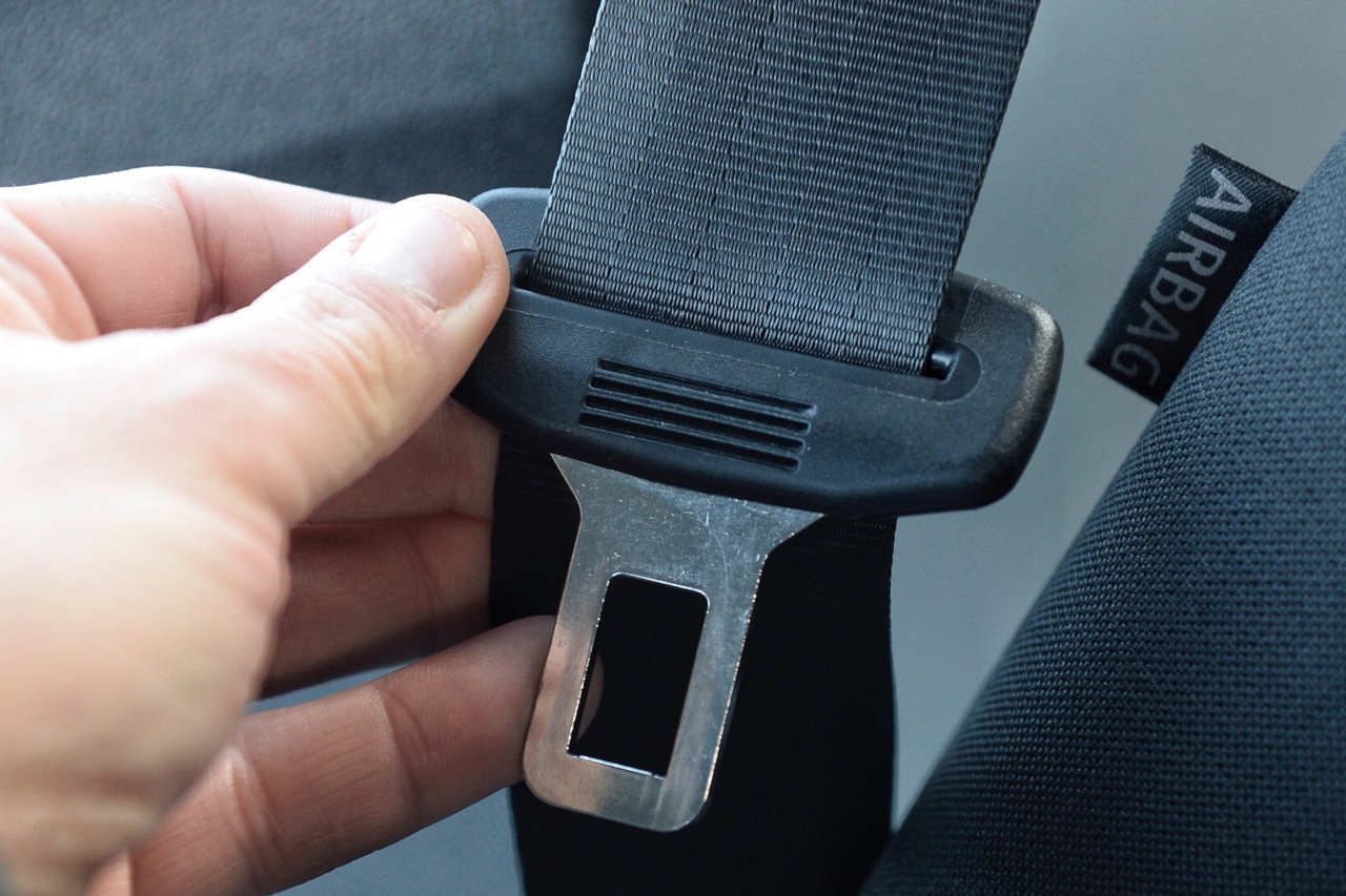 El uso obligatorio del cinturón de seguridad cumple medio siglo