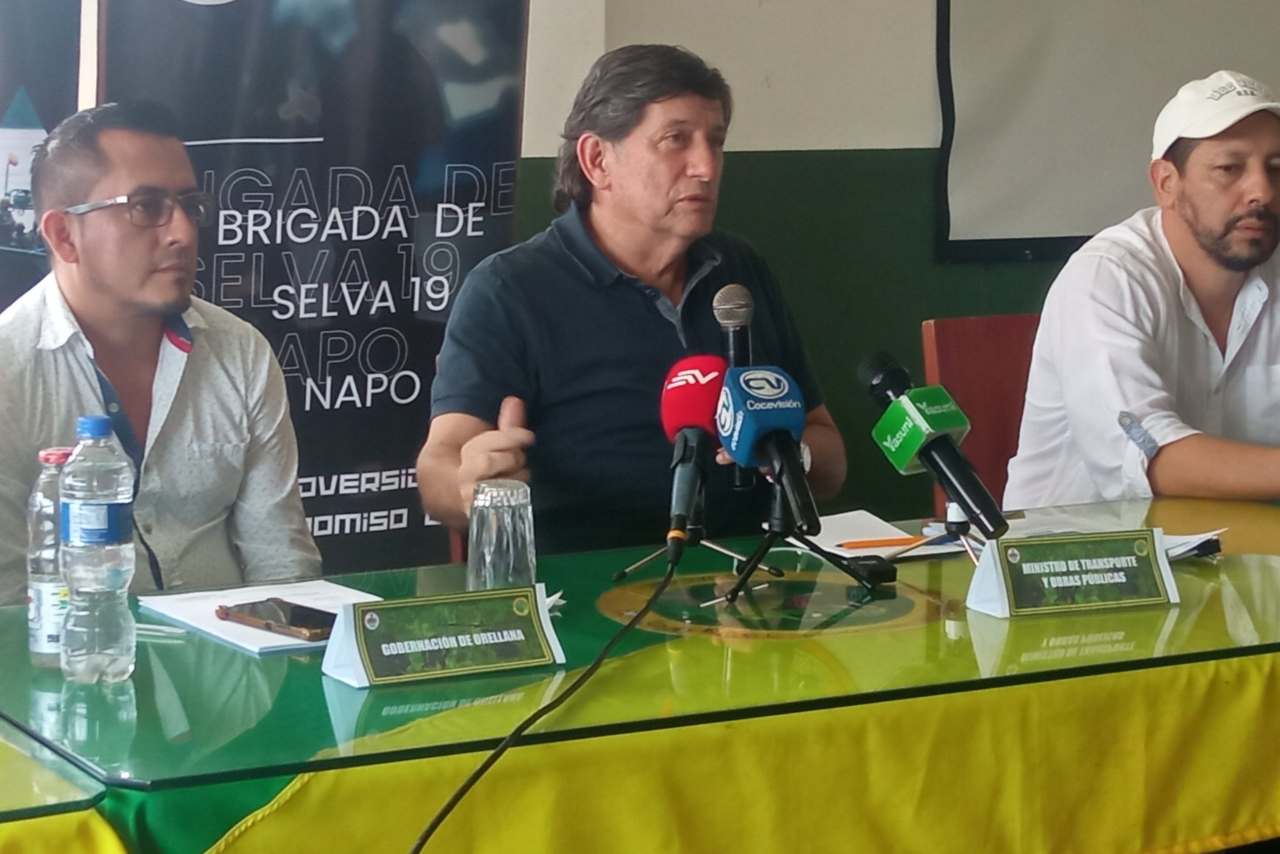 El gremio de transportistas de Ecuador levanta la huelga