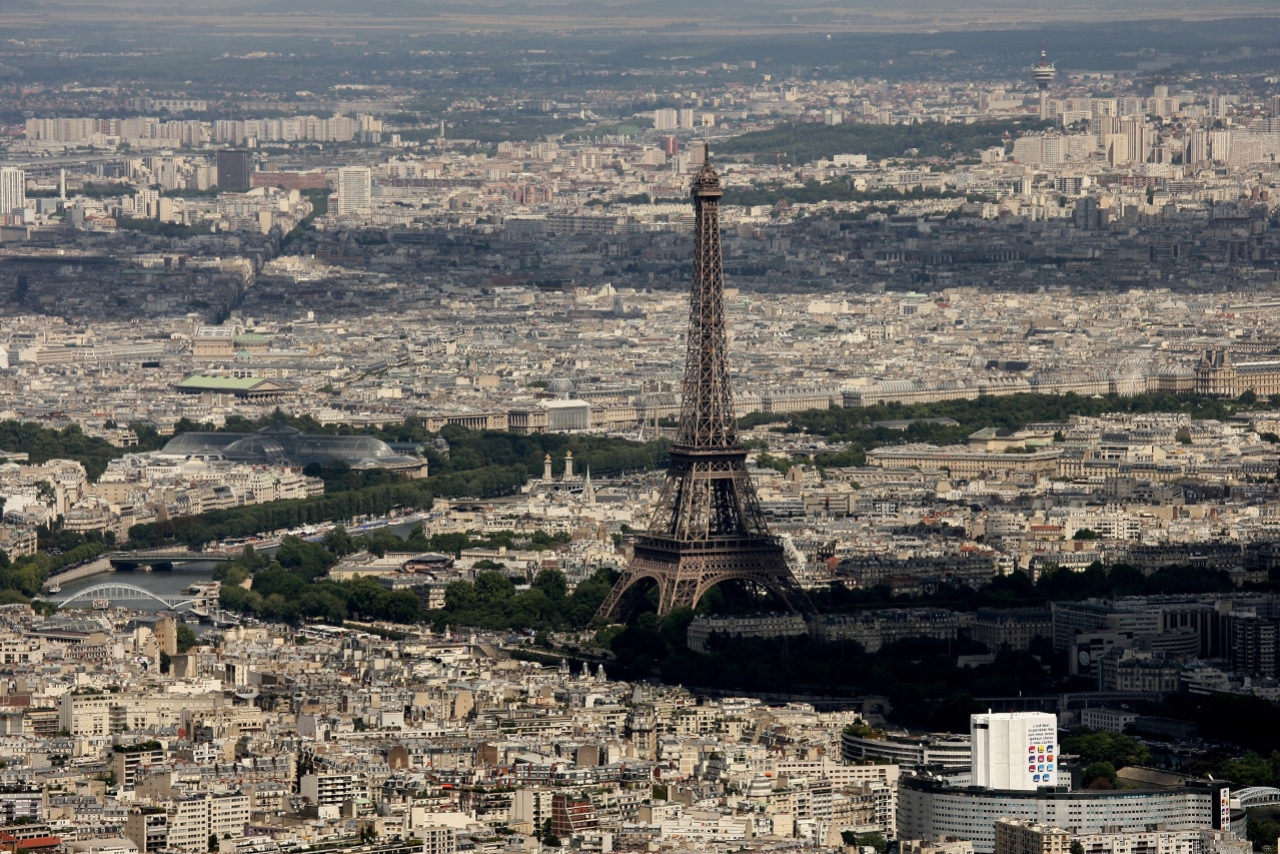 Trabajadores de la Torre Eiffel se van a huelga: cierran el acceso al público