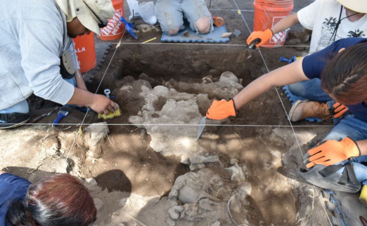 Arqueólogos descubren un entierro prehispánico con 16 cadáveres en Durango