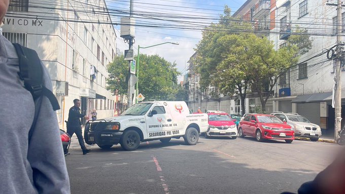 Comando asalta una camioneta de valores en la alcaldía Cuauhtémoc, CDMX