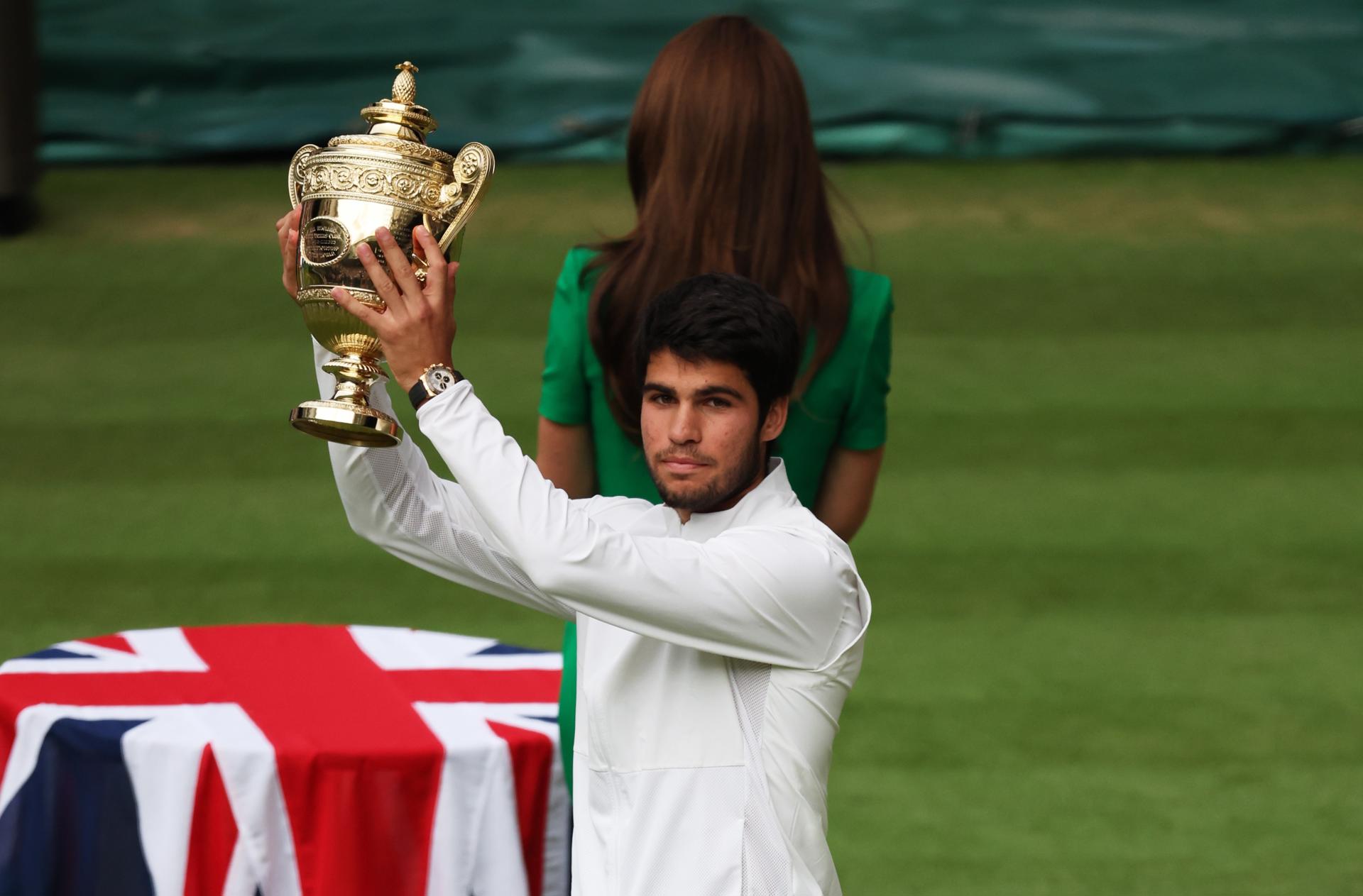 Carlos Alcaraz gana su primer Wimbledon y hace su sueño realidad