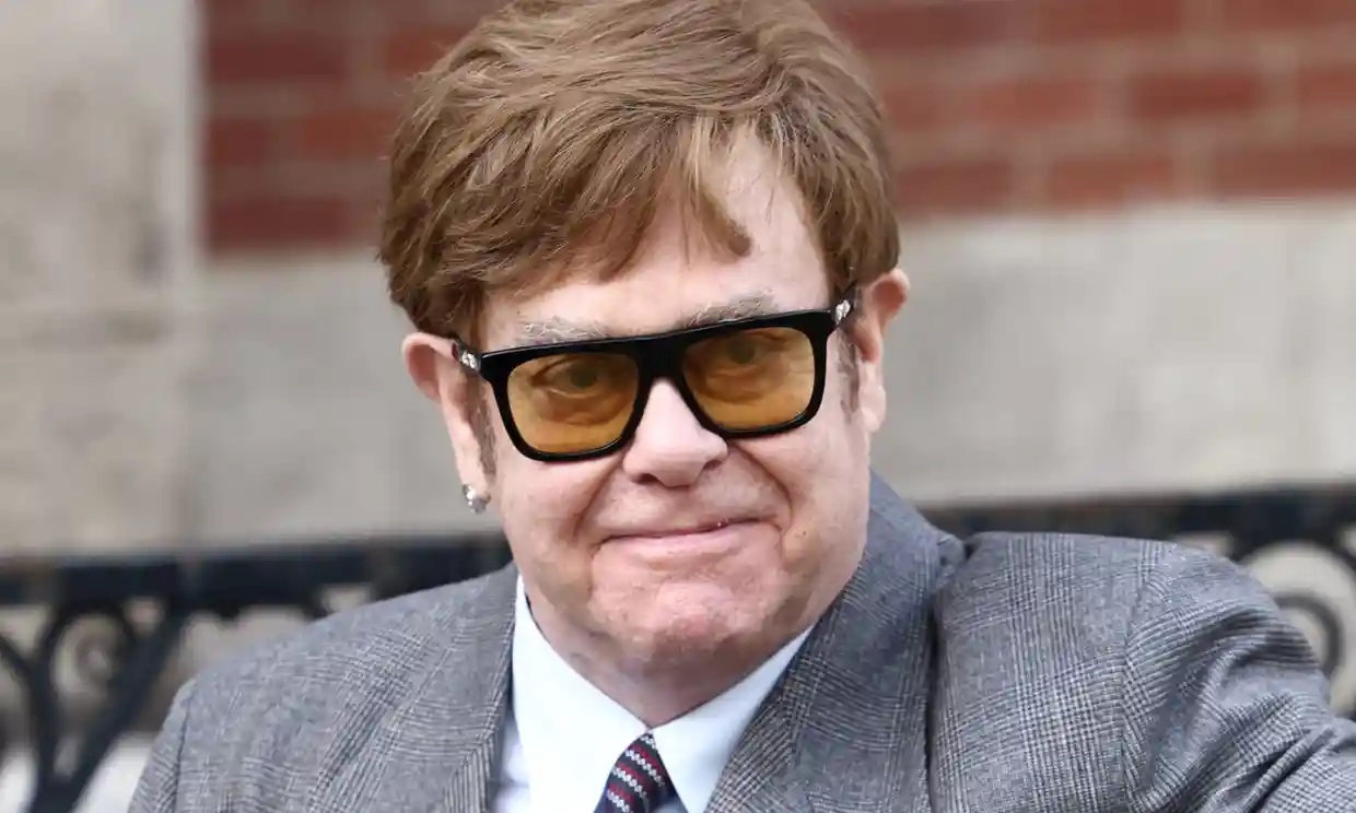 Elton John declara en el juicio contra Kevin Spacey por agresiones sexuales