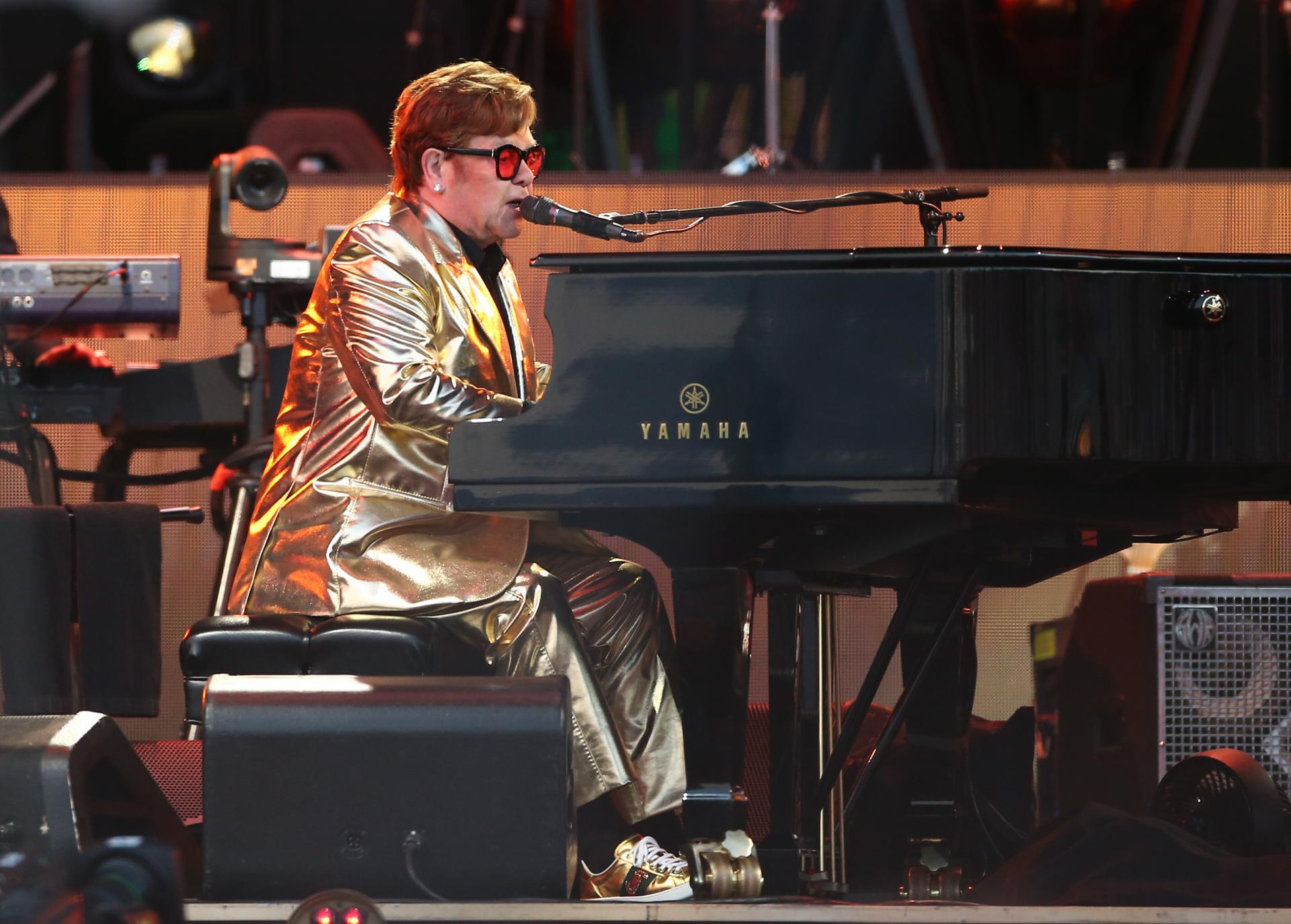 Elton John dice adiós a los escenarios tras 52 años de ‘pura alegría’ musical