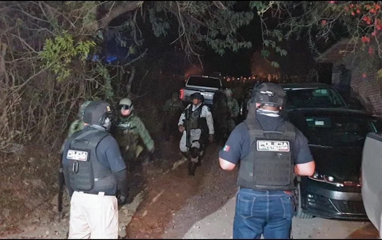Ataque con explosivos deja 6 policías muertos y 12 heridos en Tlajomulco, Jalisco