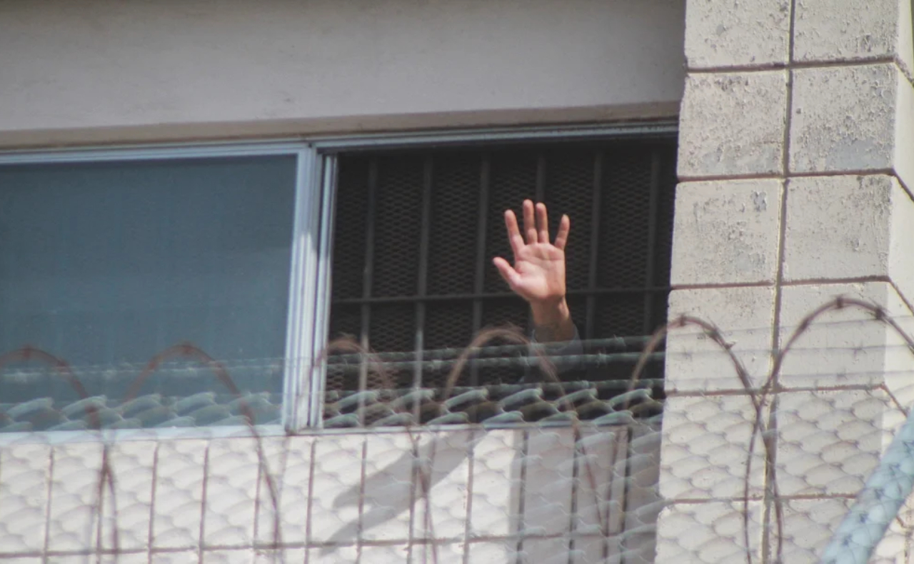 AMLO propone ampliar la prisión preventiva oficiosa; colectivos lo acusarán en la CoIDH