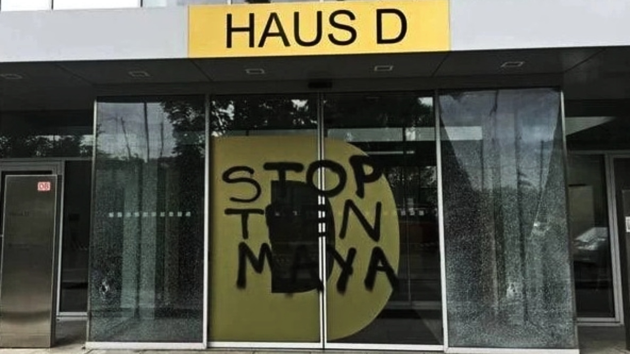‘Stop Tren Maya’: protestan en Berlín, Alemania, contra obra de AMLO