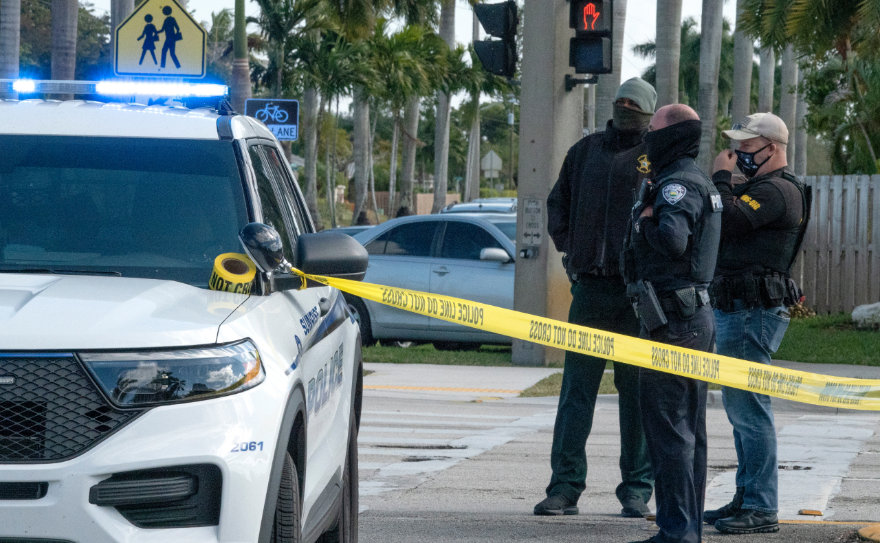 Un persona murió y 2 más resultaron heridas durante un tiroteo en Florida, EU