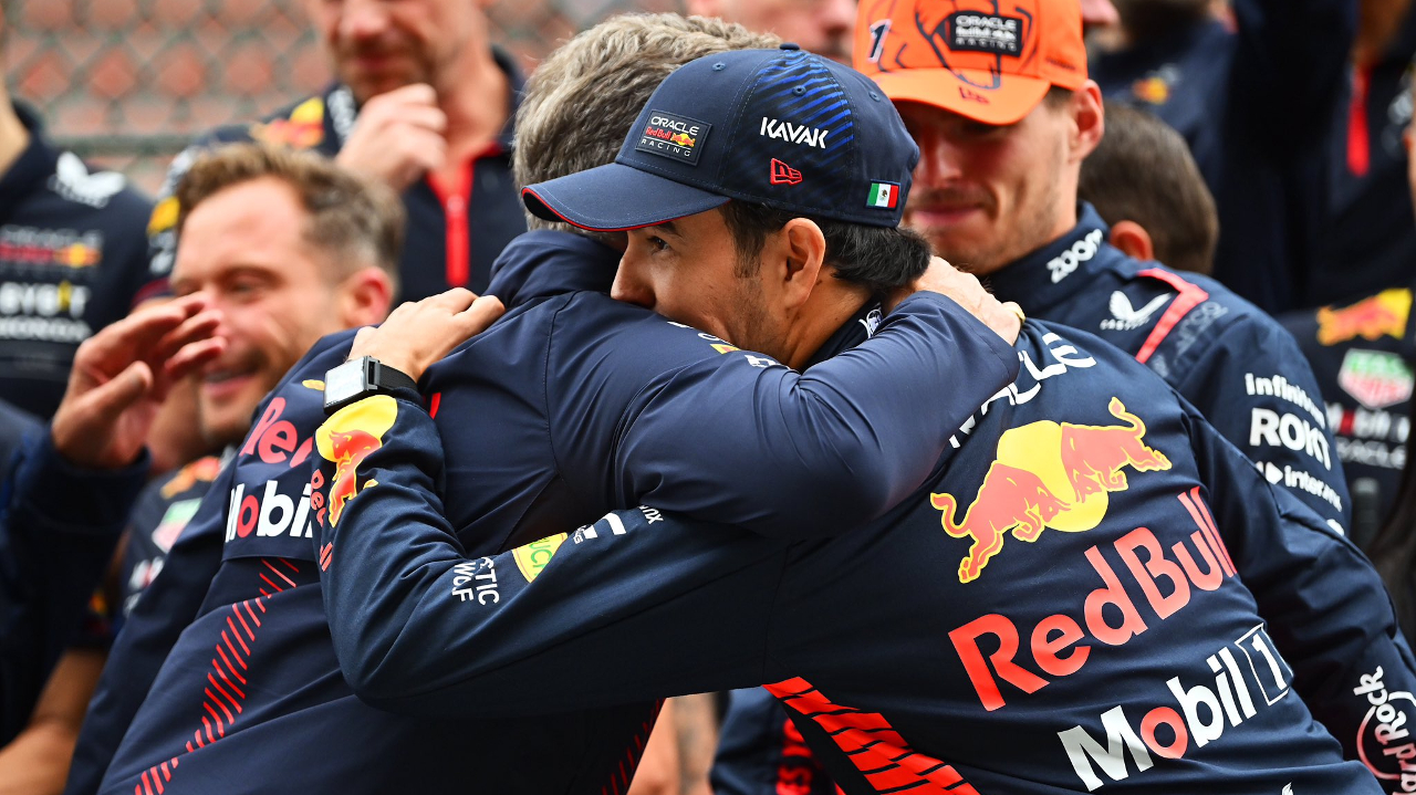 Christian Horner confirma a ‘Checo’ Pérez como piloto de Red Bull para el 2024