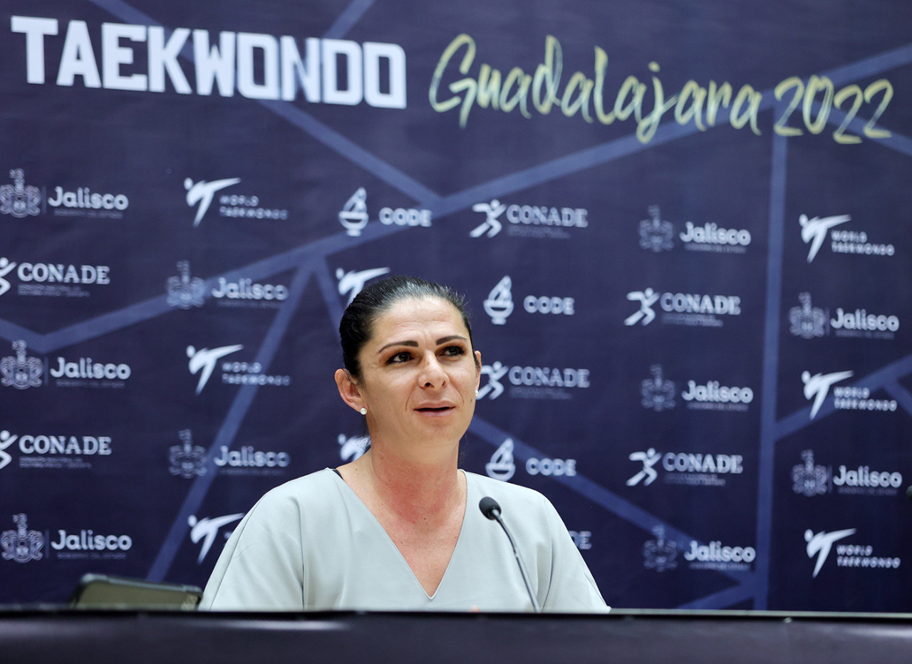Ana Guevara y la Conade recibirán 17 demandas de atletas nacionales sin beca