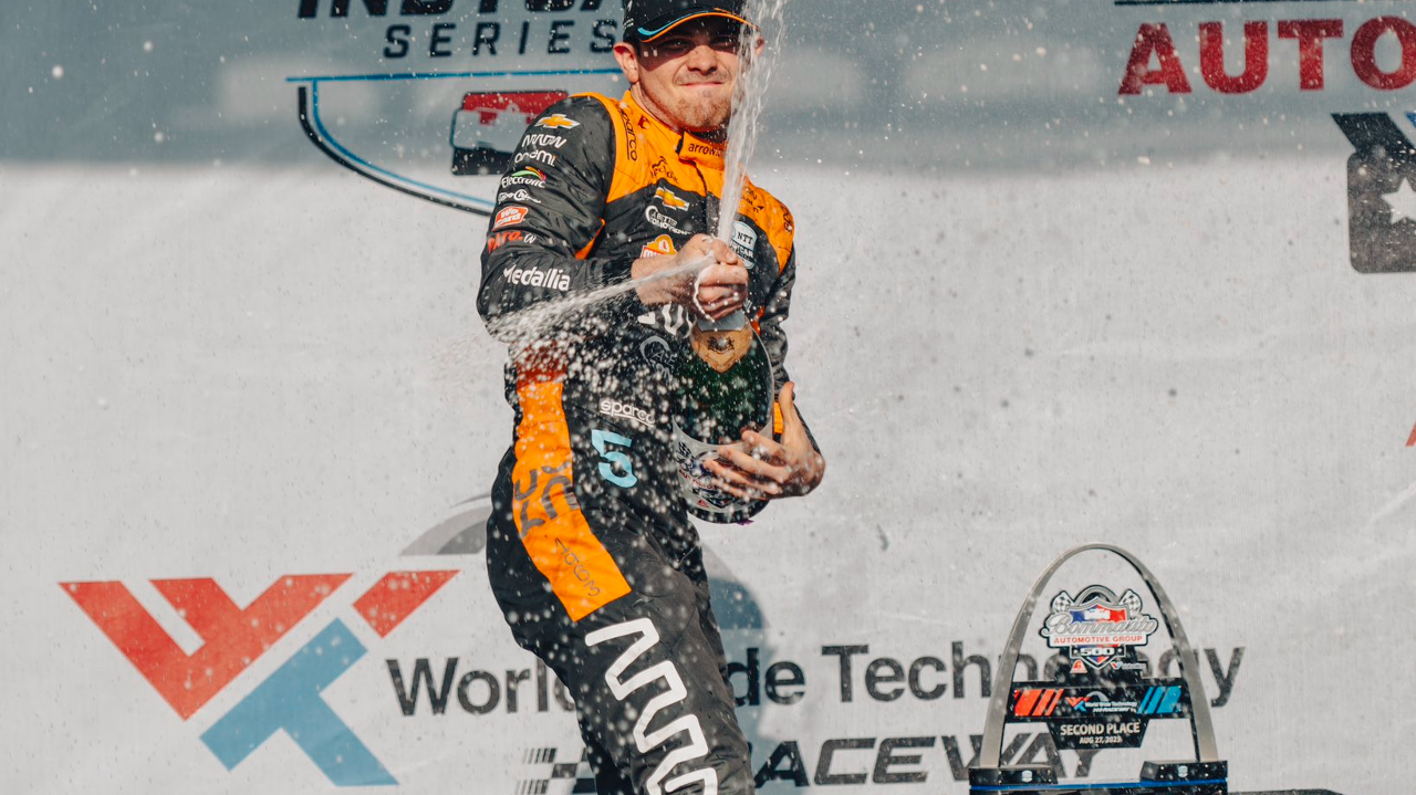 Pato O’ Ward mantiene el paso en la IndyCar y logró su séptimo podio de la temporada