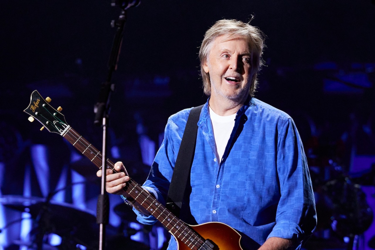 ¡Insólito! Paul McCartney recuperó un bajo que perdió hace 50 años