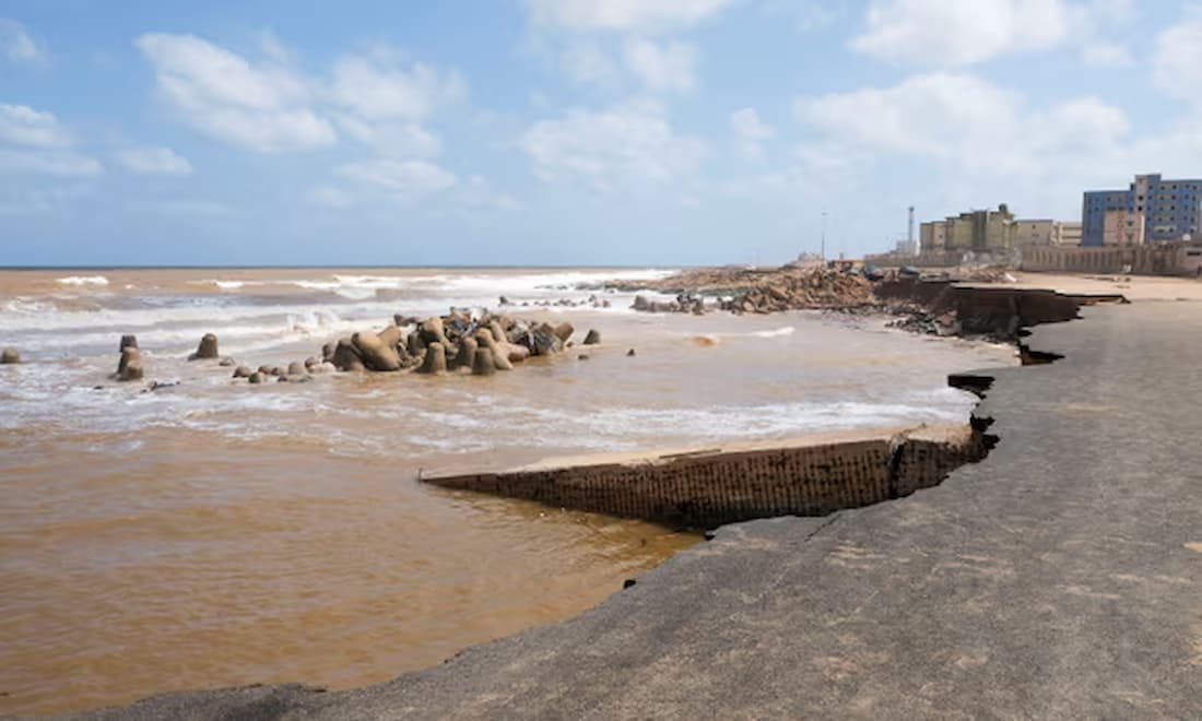 Inundaciones en Libia: el mar arroja cadáveres constantemente y se teme que los muertos lleguen a 20 mil