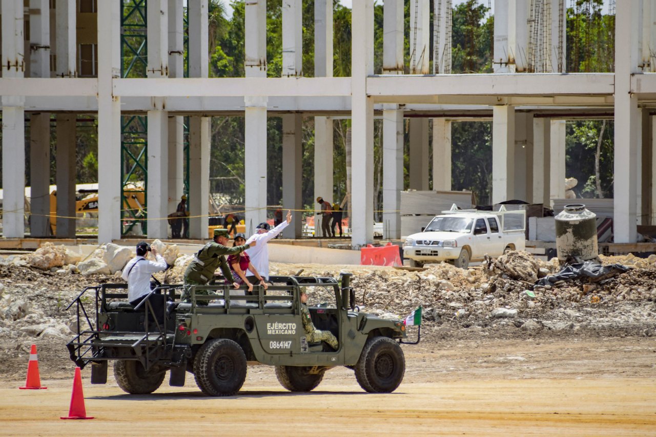 AMLO supervisa construcción del Aeropuerto Internacional de Tulum; será inaugurado en diciembre