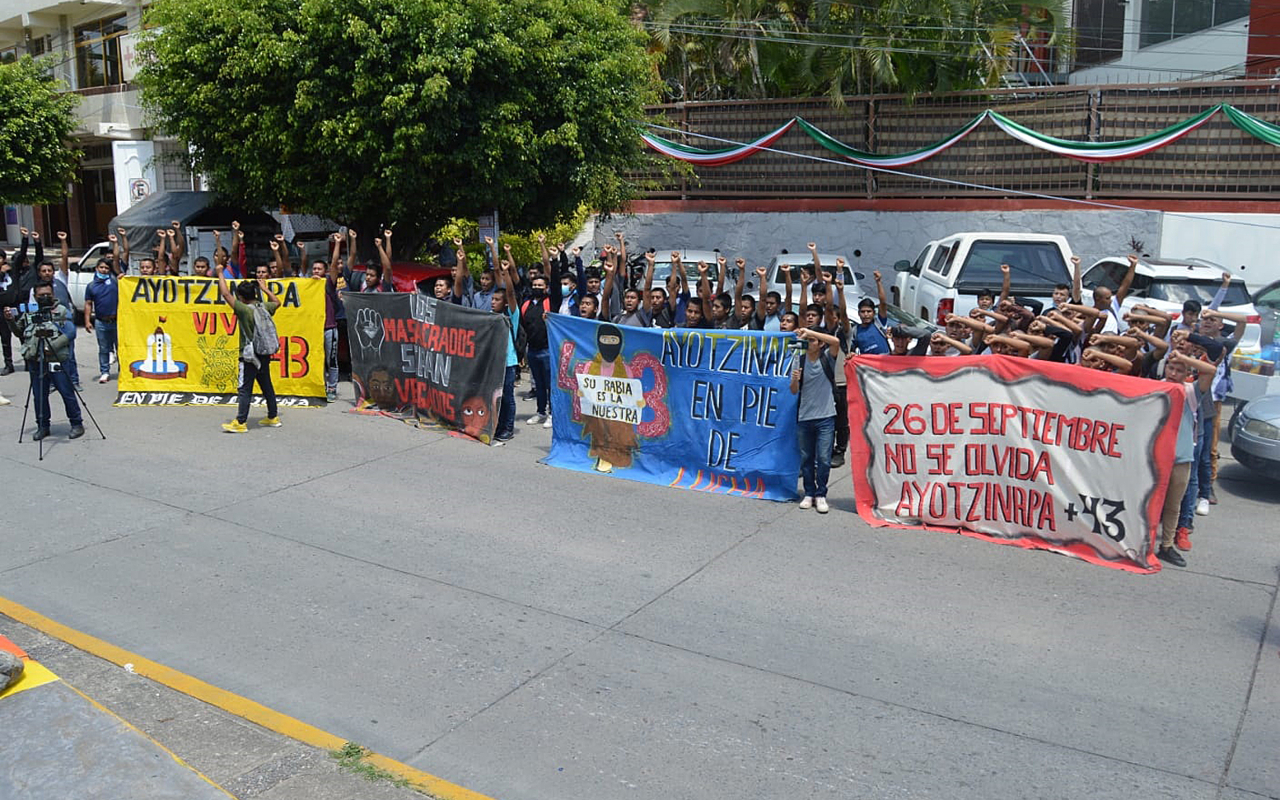 Estudiantes comienzan protestas por el noveno aniversario del caso Ayotzinapa
