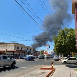 Incendio en Ciudad Obregón: fuego consume una bodega en Sonora