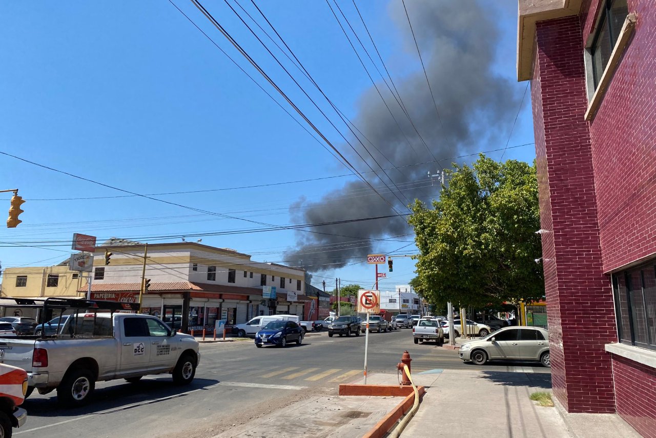 Incendio en Ciudad Obregón: fuego consume una bodega en Sonora
