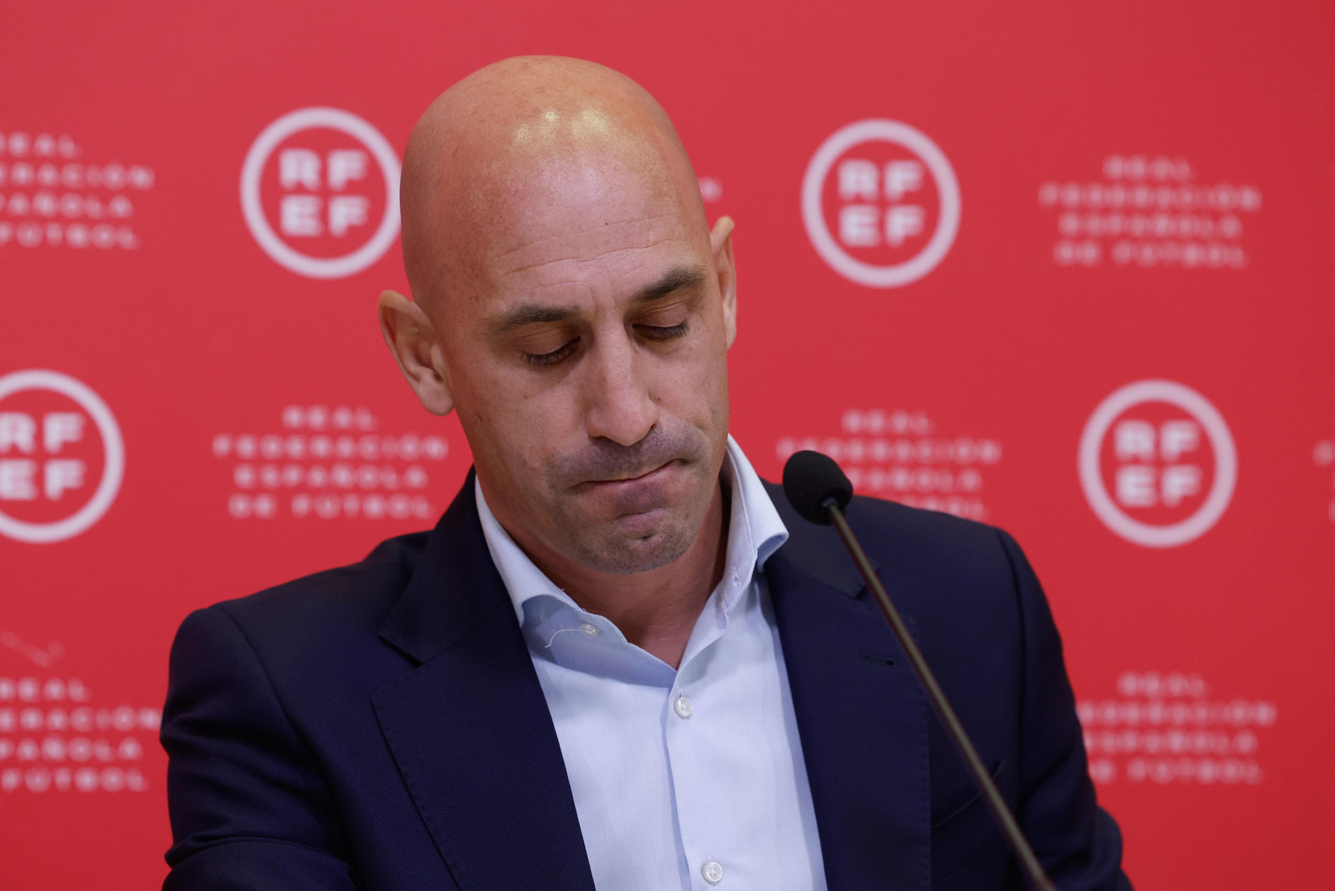 Luis Rubiales renuncia a la Real Federación Española de Futbol