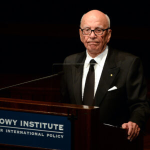 Rupert Murdoch deja la presidencia de Fox y News Corporation