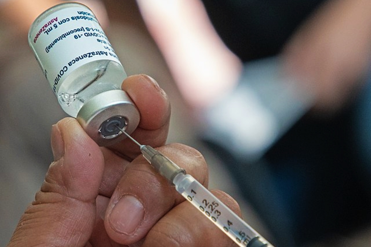 Cofepris abre convocatoria para que farmacéuticas comercialicen vacunas contra Covid-19