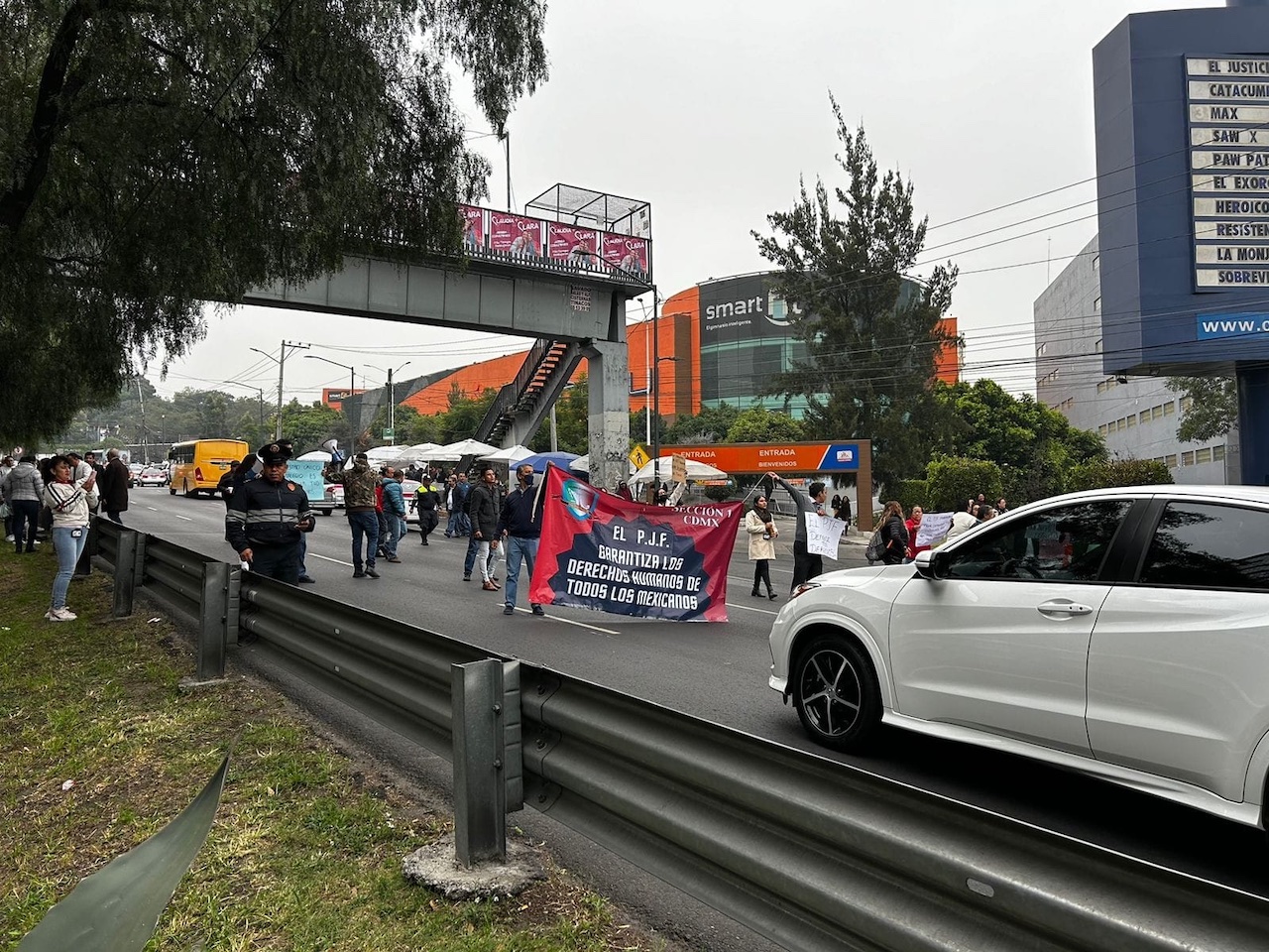 Bloqueo carretera Picacho-Ajusco: empleados del Poder Judicial protestan