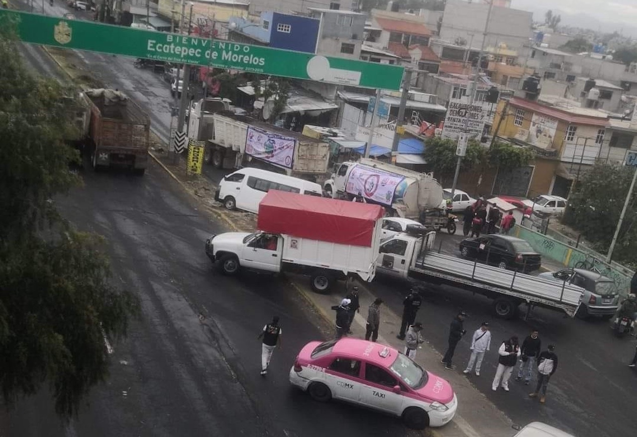 Bloqueo en Avenida Central, Ecatepec: transportistas cierran