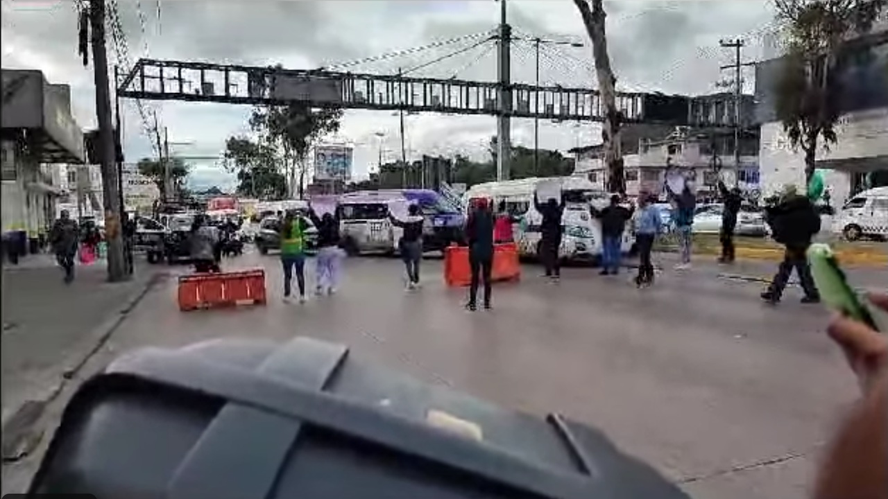 Bloqueo en la Vía Morelos: Transportistas cierran vialidad con protesta