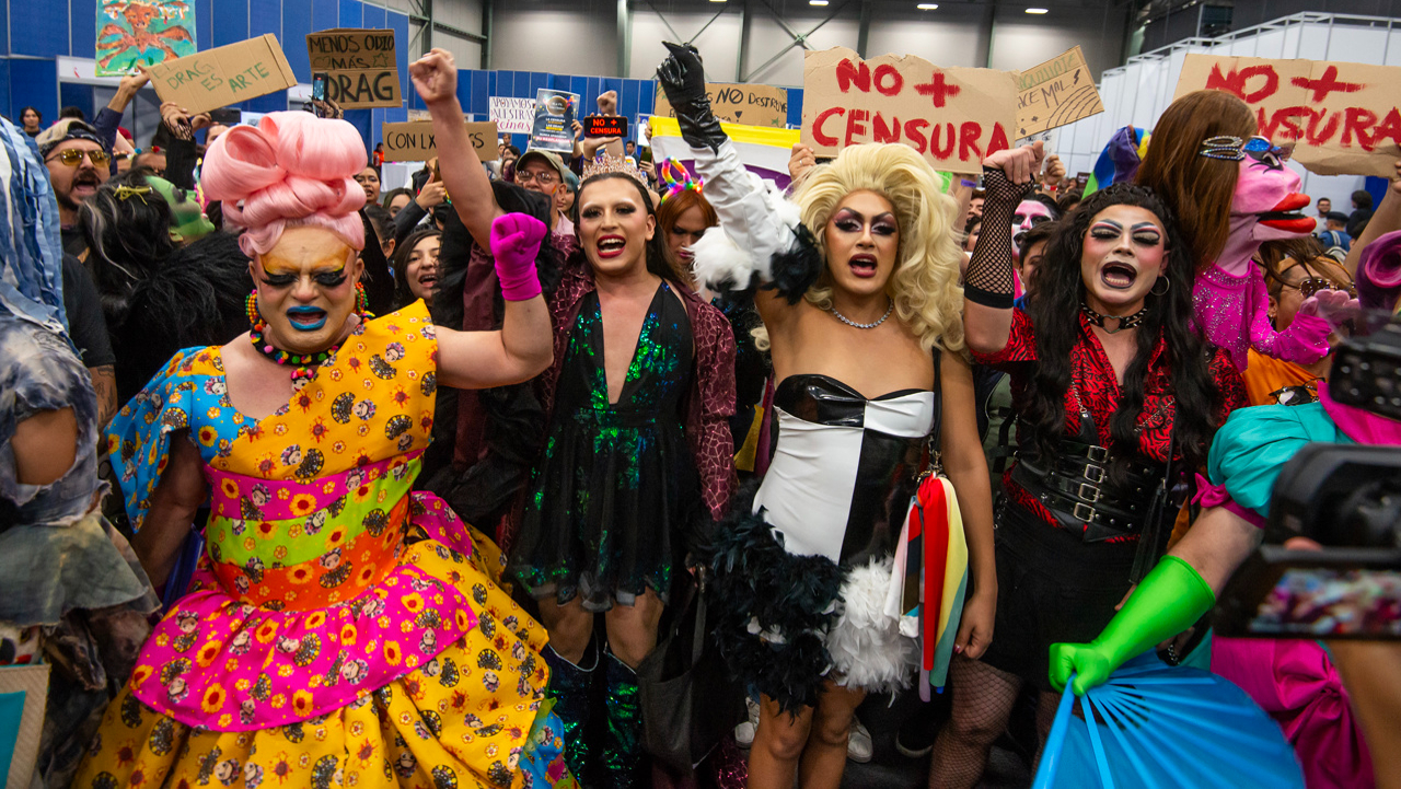 ¡Alto a la censura! Piden Drag Queens en la Feria del Libro de Monterrey
