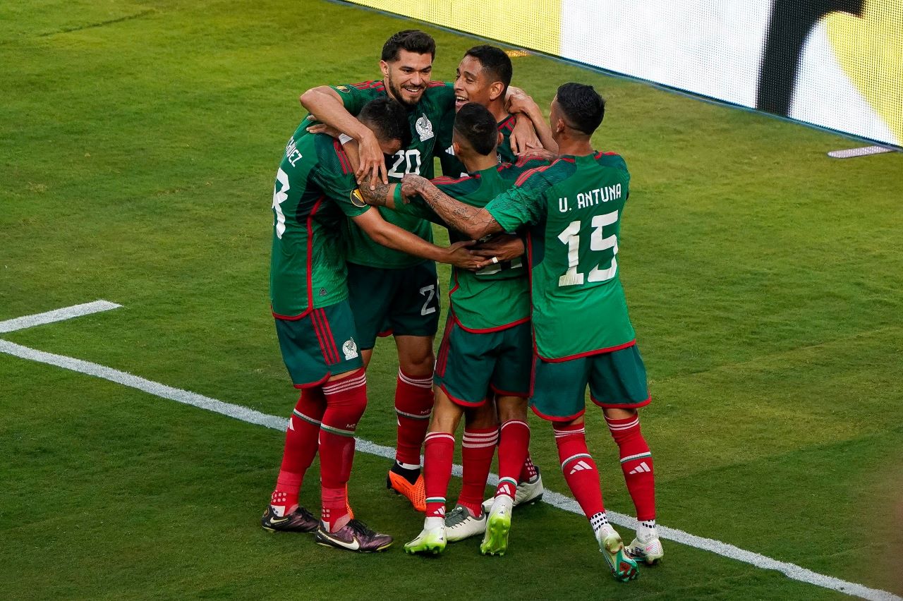 Federación Mexicana de Futbol niega litigio con Alex Lora por la marca ‘El Tri’