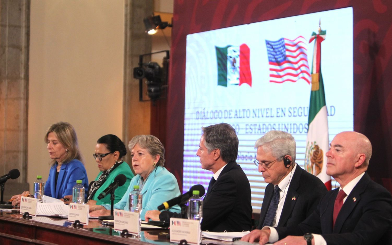 México promete a EU ‘acciones contundentes’ en migración y regresos asistidos
