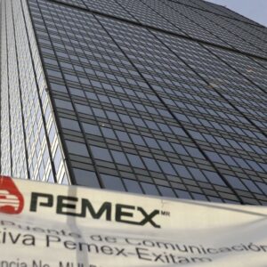 Las ganancias de Pemex caen casi 92% en el primer trimestre de 2024