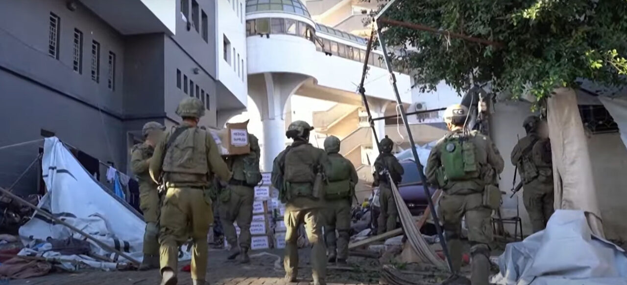 Tropas israelíes entran en el hospital Al Shifa de Gaza en una operación selectiva