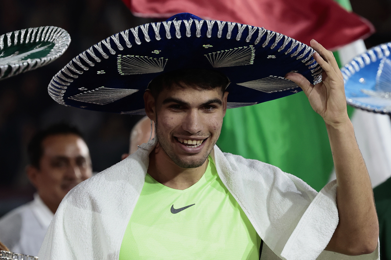 Carlos Alcaraz se corona en México tras derrotar en dos sets a Tommy Paul