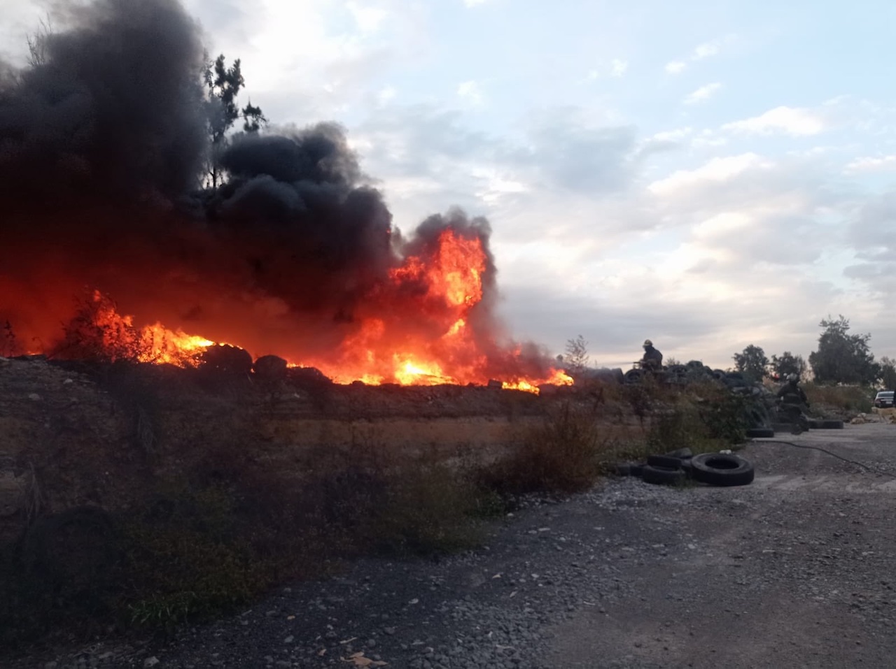 Incendio se registra en el parque Cuitláhuac de Iztapalapa, CDMX