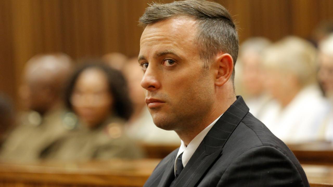 Oscar Pistorius obtiene la libertad condicional 10 años después de matar a su novia