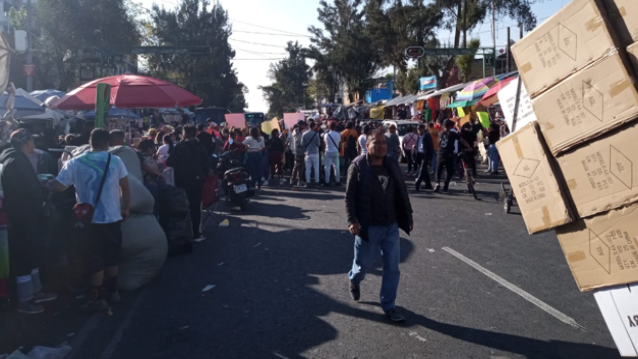 Bloqueo en Eje 1 Norte: comerciantes de Tepito piden que los dejen vender sus productos