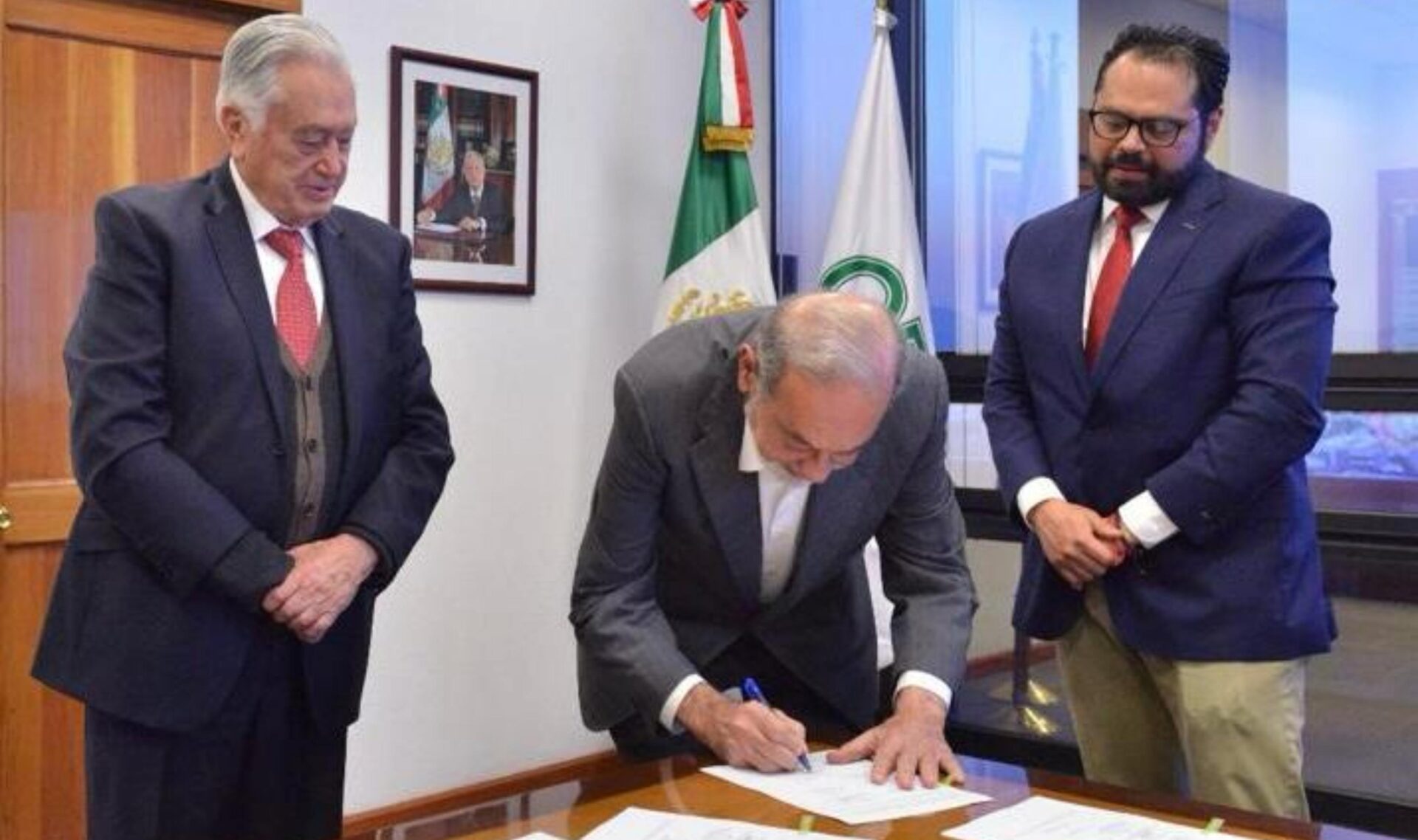 CFE y Grupo Carso firman acuerdo para construcción de gasoducto en BC y Sonora
