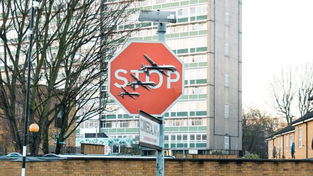 Roban obra de Banksy en Londres