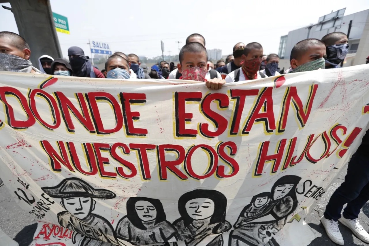 Archivos del caso Ayotzinapa serán abiertos a familiares de los 43 normalistas desaparecidos