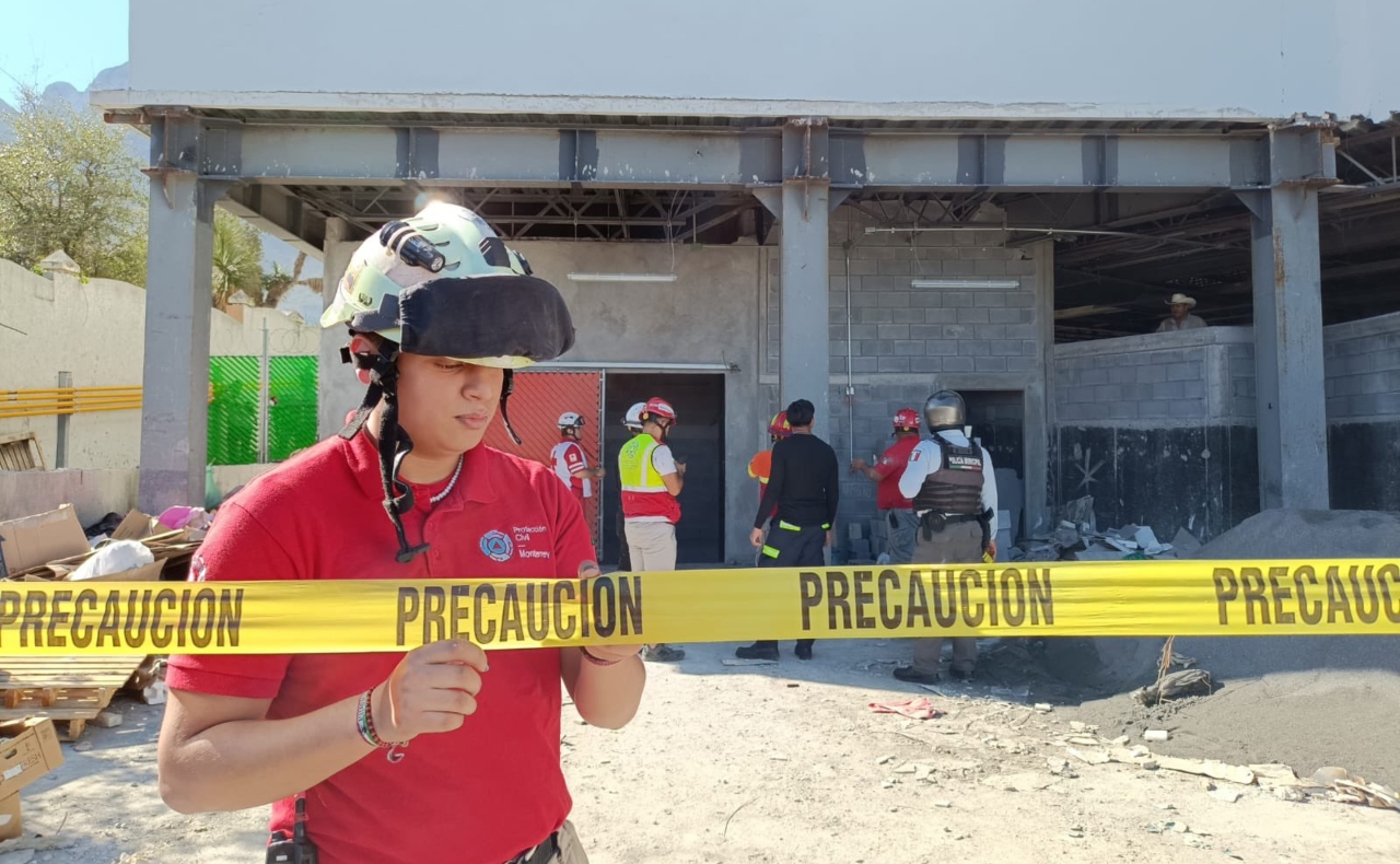 Elevador cae en plaza comercial de Monterrey; al menos 4 trabajadores murieron