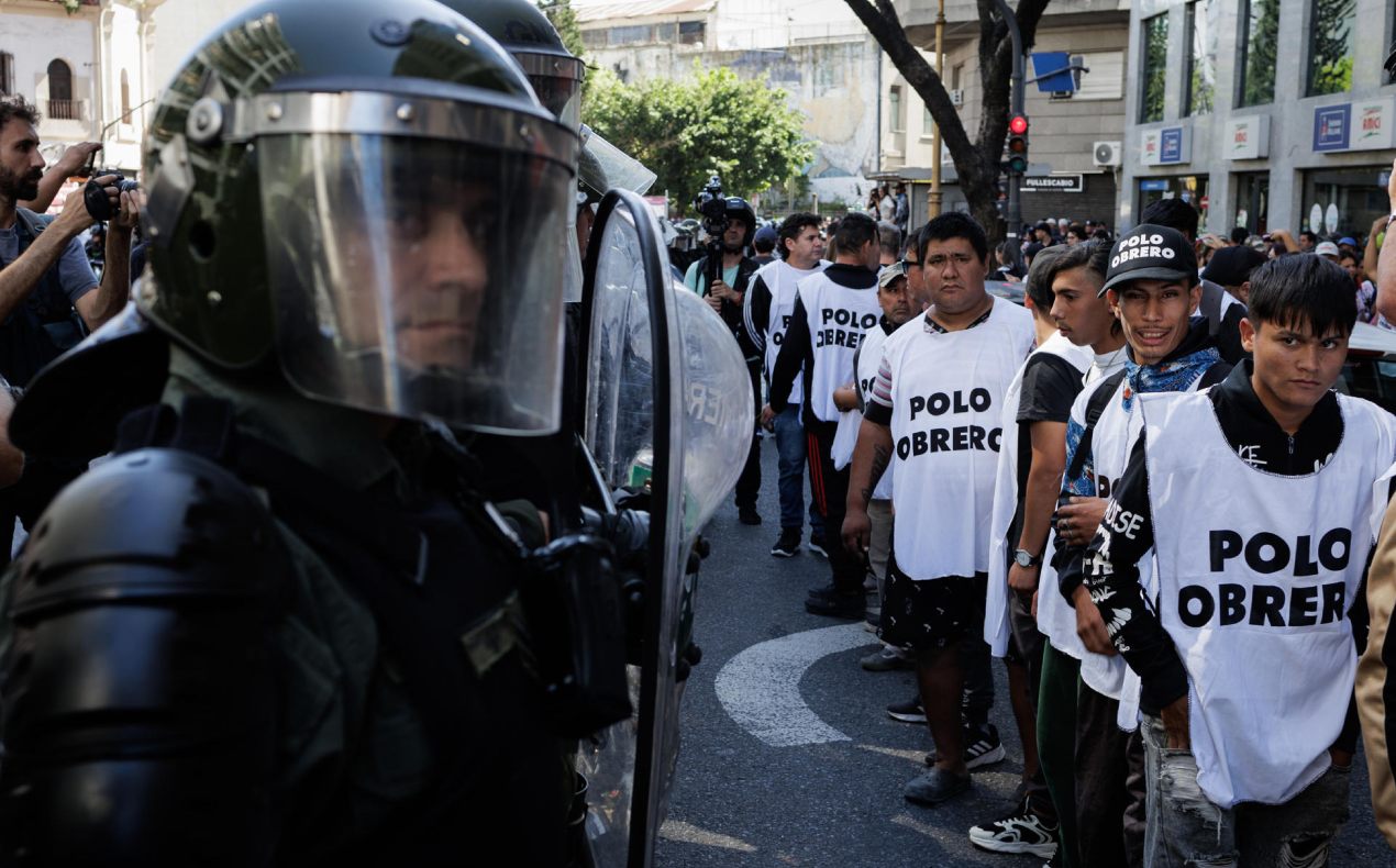 Realizan protesta en Argentina contra nuevo plan económico de Javier Milei