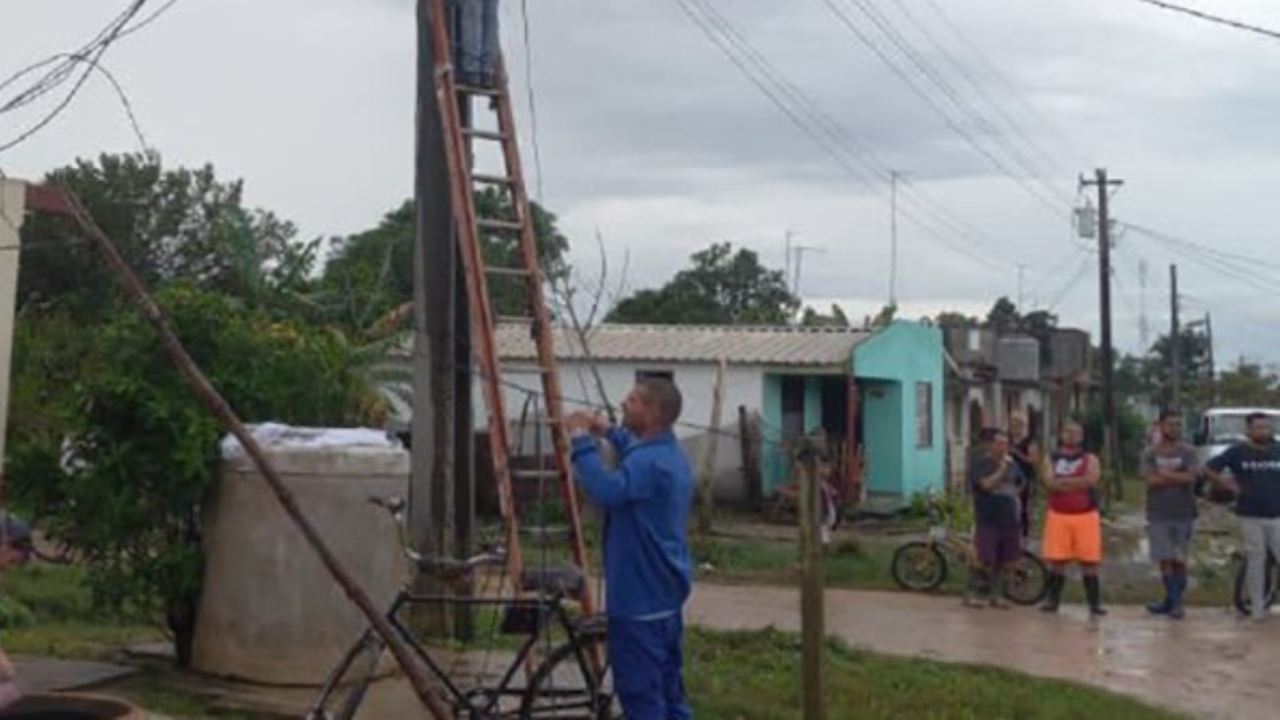 Tornado en Cuba deja daños en 68 viviendas