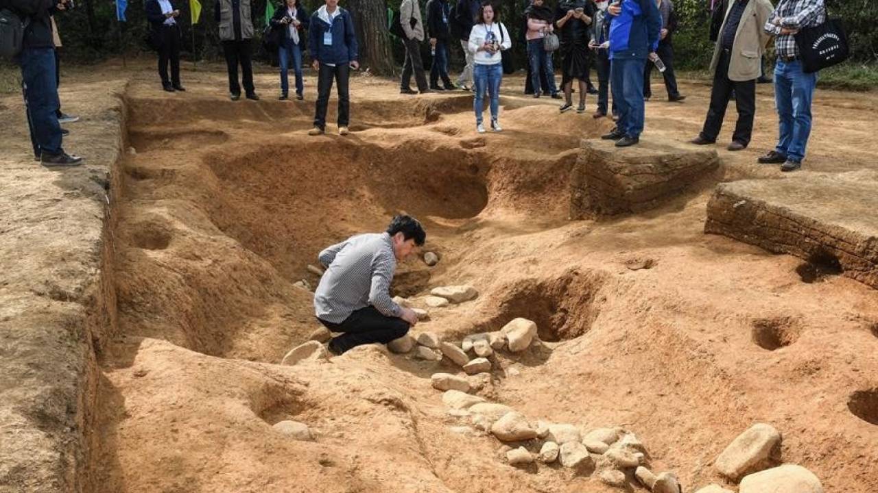 Arqueólogos descubren el complejo de tumbas nobles más antiguo de China