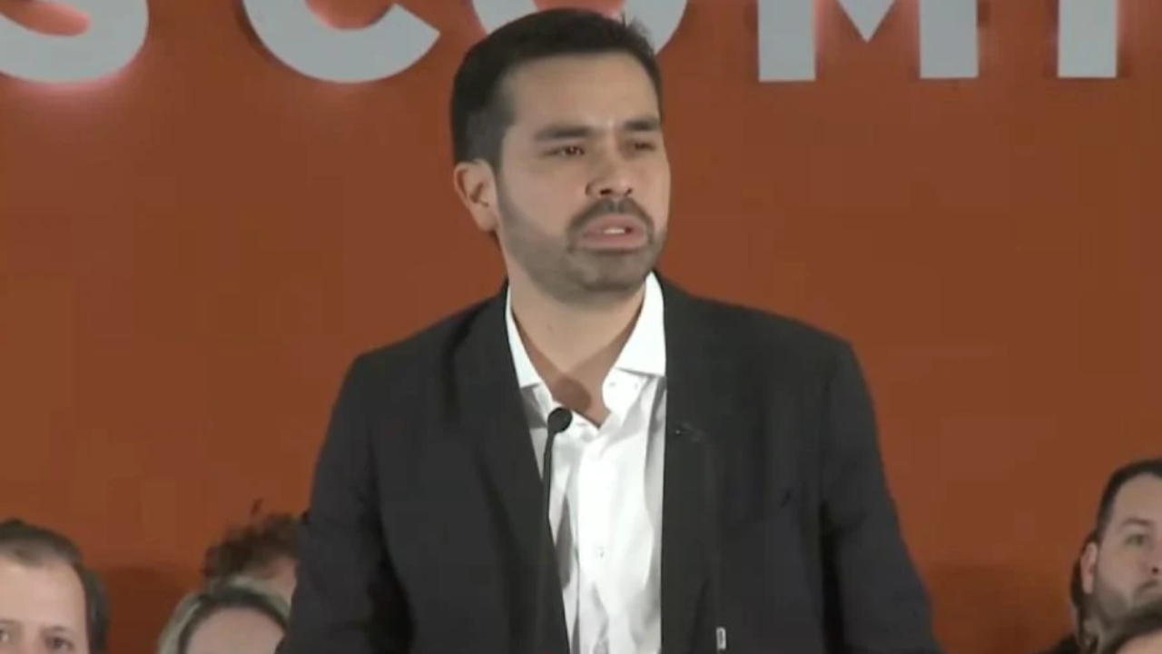 ‘Es falso que tengamos que elegir entre abrazos y balazos’: Álvarez Máynez es candidato oficial de MC