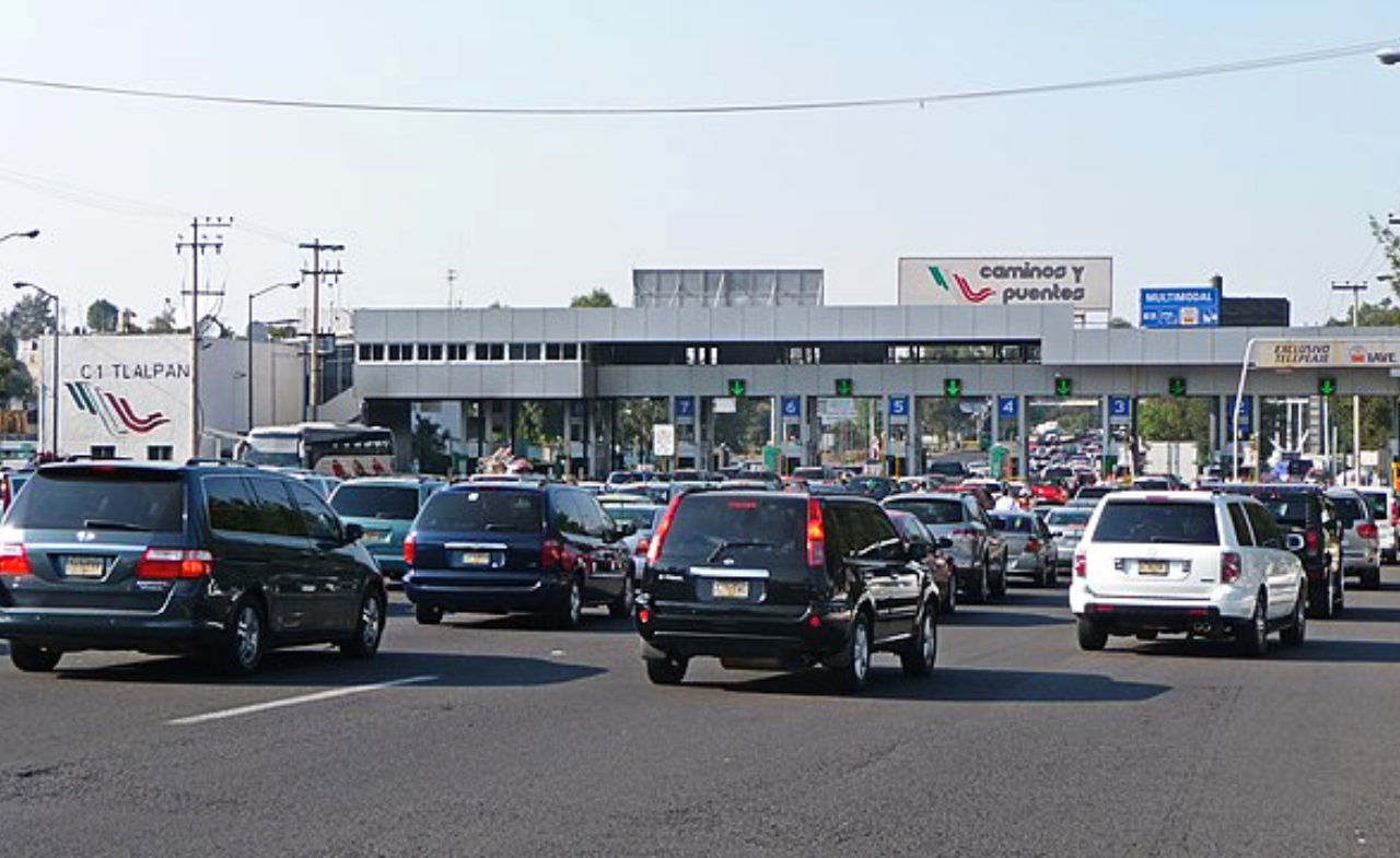 México-Cuernavaca: accidente y carga vehicular generan avance lento