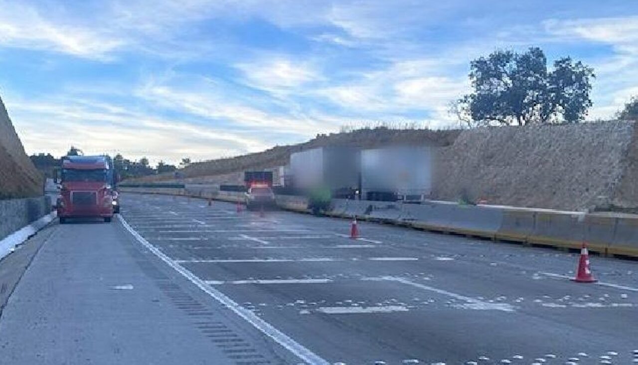 Accidente mantiene cerrada la México-Puebla en Ixtapaluca, Edomex