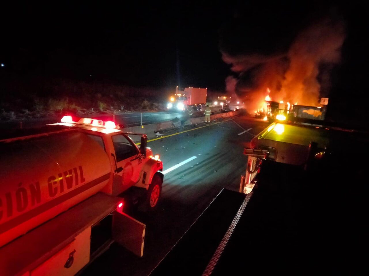 Accidente Guadalajara-Tepic: tráiler choca y se incendia en Ixtlán