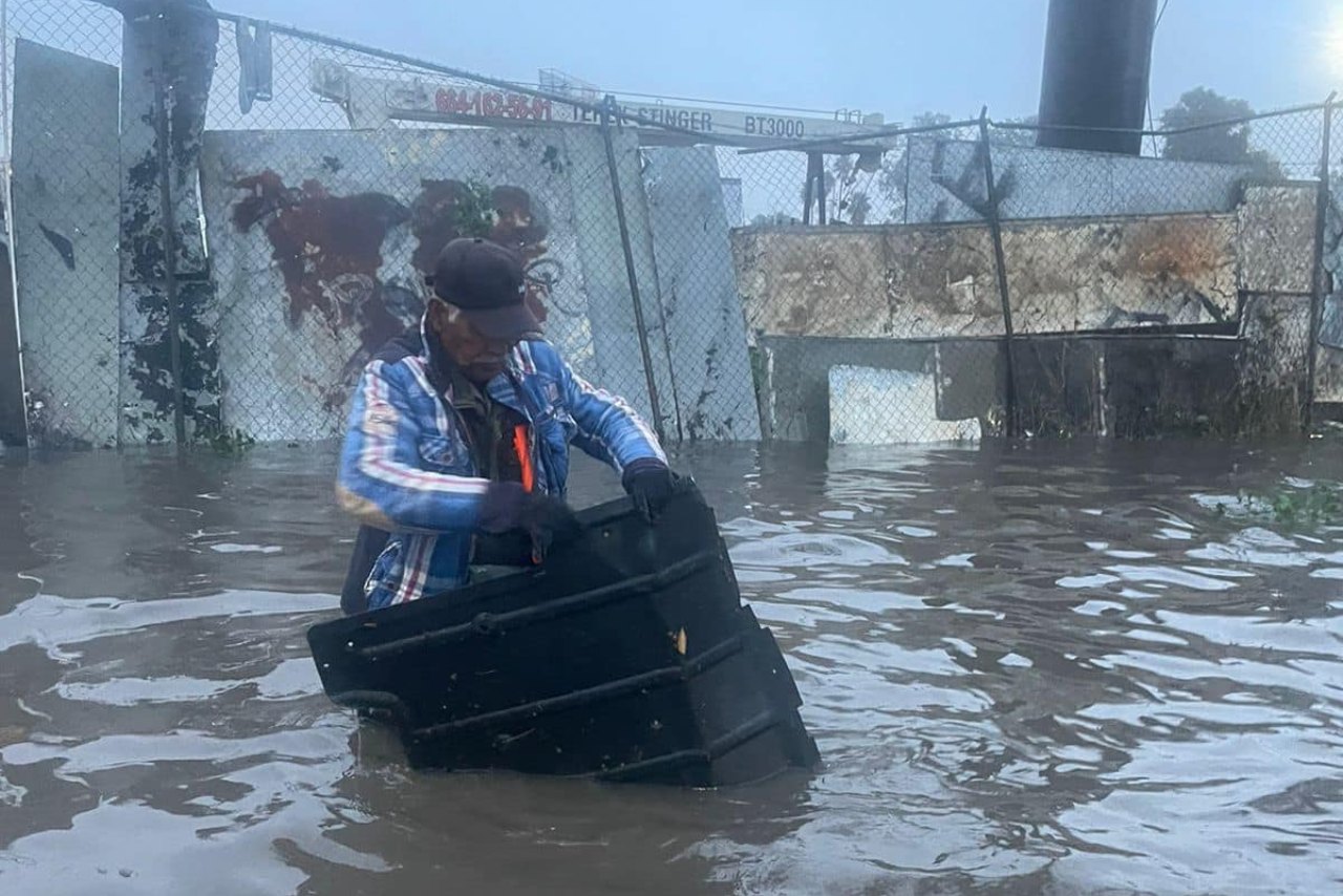 Habilitan albergues en Tijuana tras fuertes lluvias e inundaciones