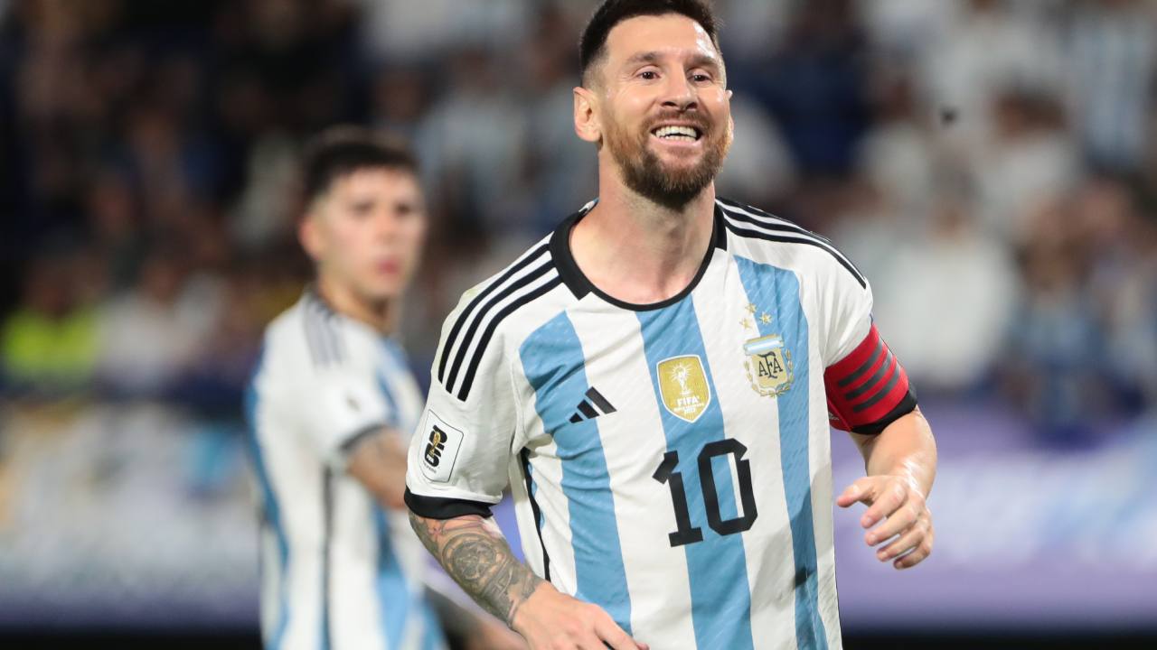 ¡Precios de locura! ¿Cuánto le costó a un salvadoreño ver a Messi jugar en El Salvador?
