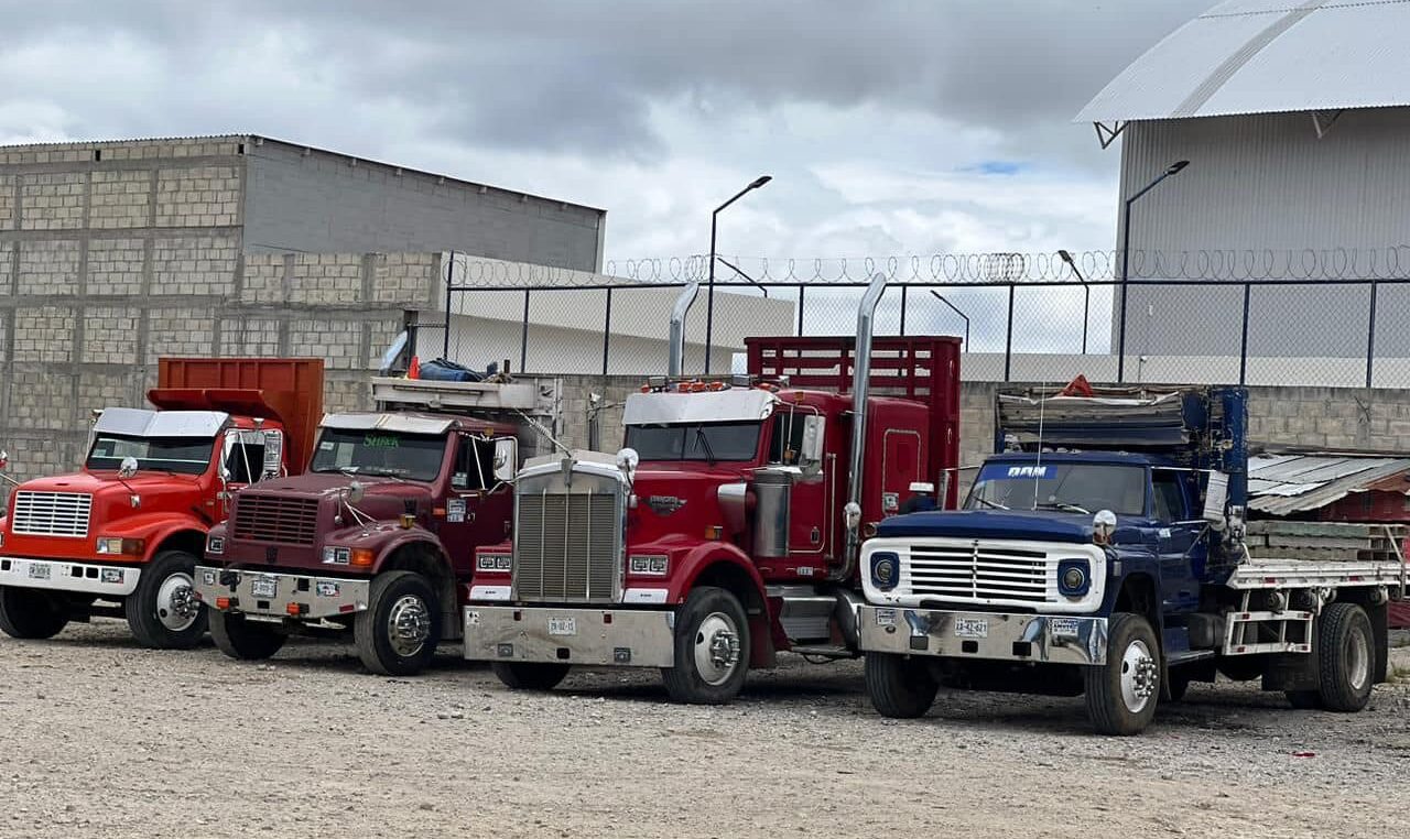 Transportistas van a paro nacional y bloqueo en la México-Querétaro por inseguridad